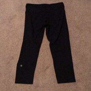 Black lululemon Capri